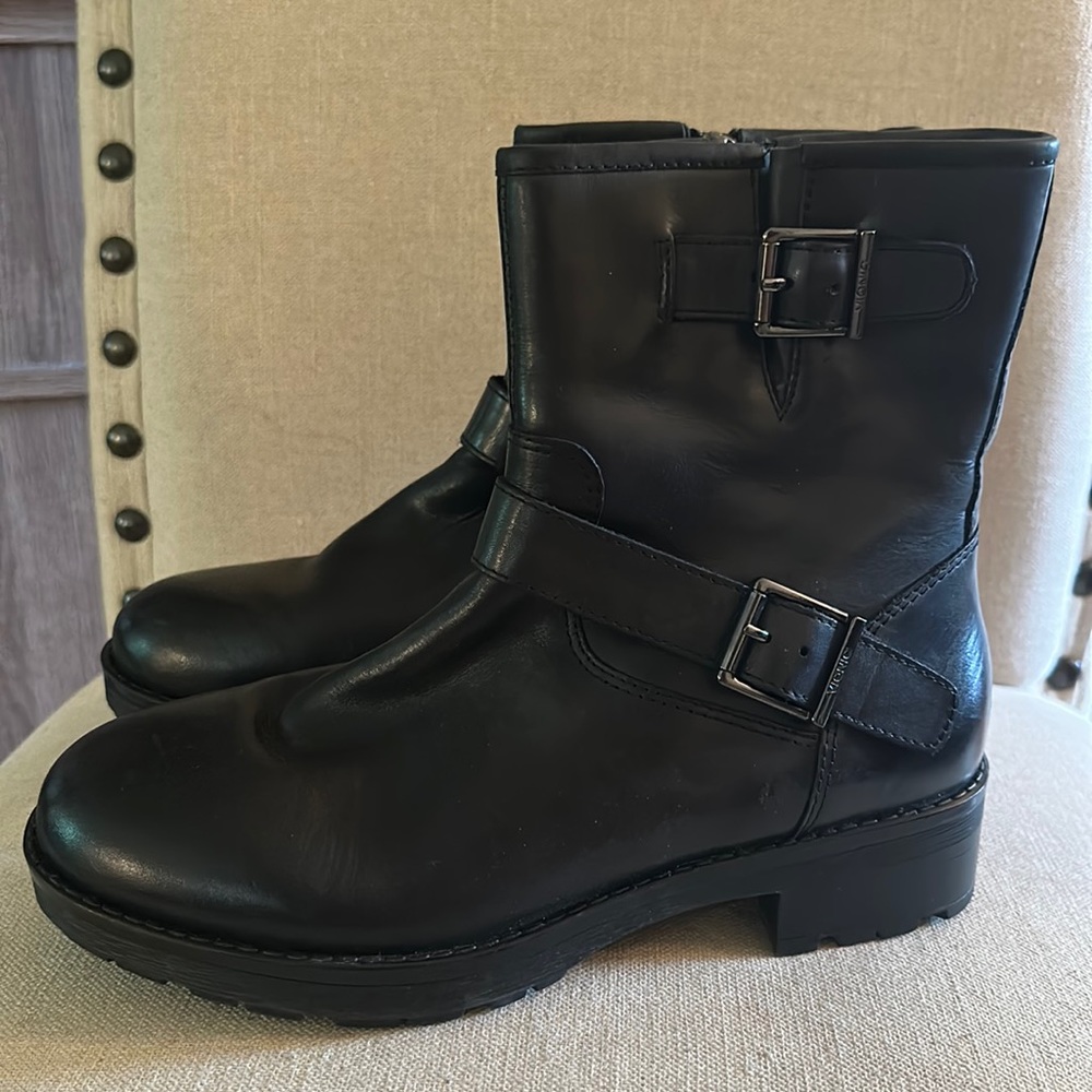 Vionic Women’s Malia Leather Side Zip Buckle Moto Biker Boots Black Size 6.5